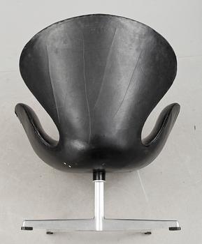 FÅTÖLJ, "Svanen", Arne Jacobsen, Fritz Hansen, Danmark, 1960-tal.