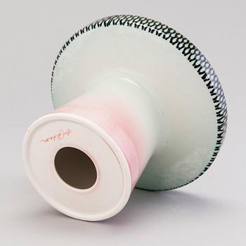 HEINI RIITAHUHTA, veistos/tarjoilumalja, "Sieni", posliinia, signeerattu Heini Riitahuhta.