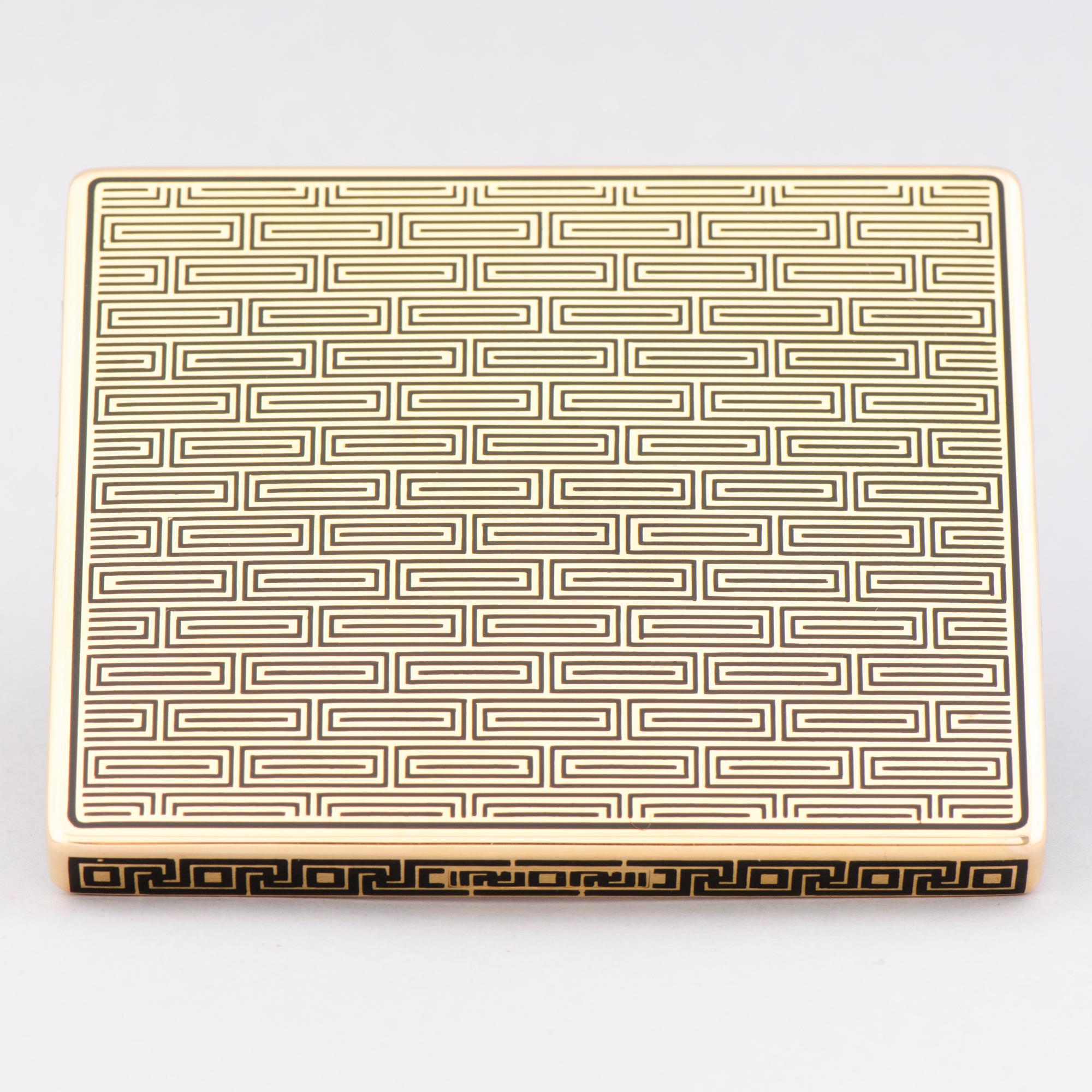 A GOLD CASE, 18K gold, black enamel. France.