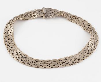 ARMBAND.