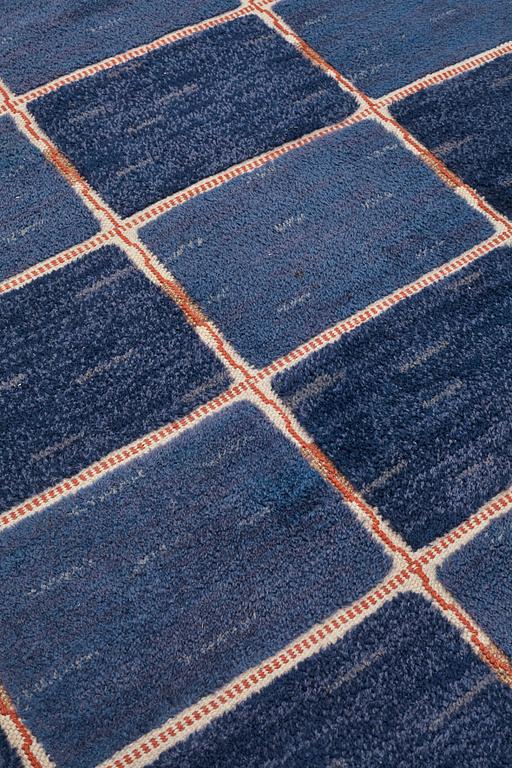 Märta Måås-Fjetterström, A CARPET, "Rutig blå halvflossa", knotted pile in relief, ca 304 x 209,5 cm, signed AB MMF.