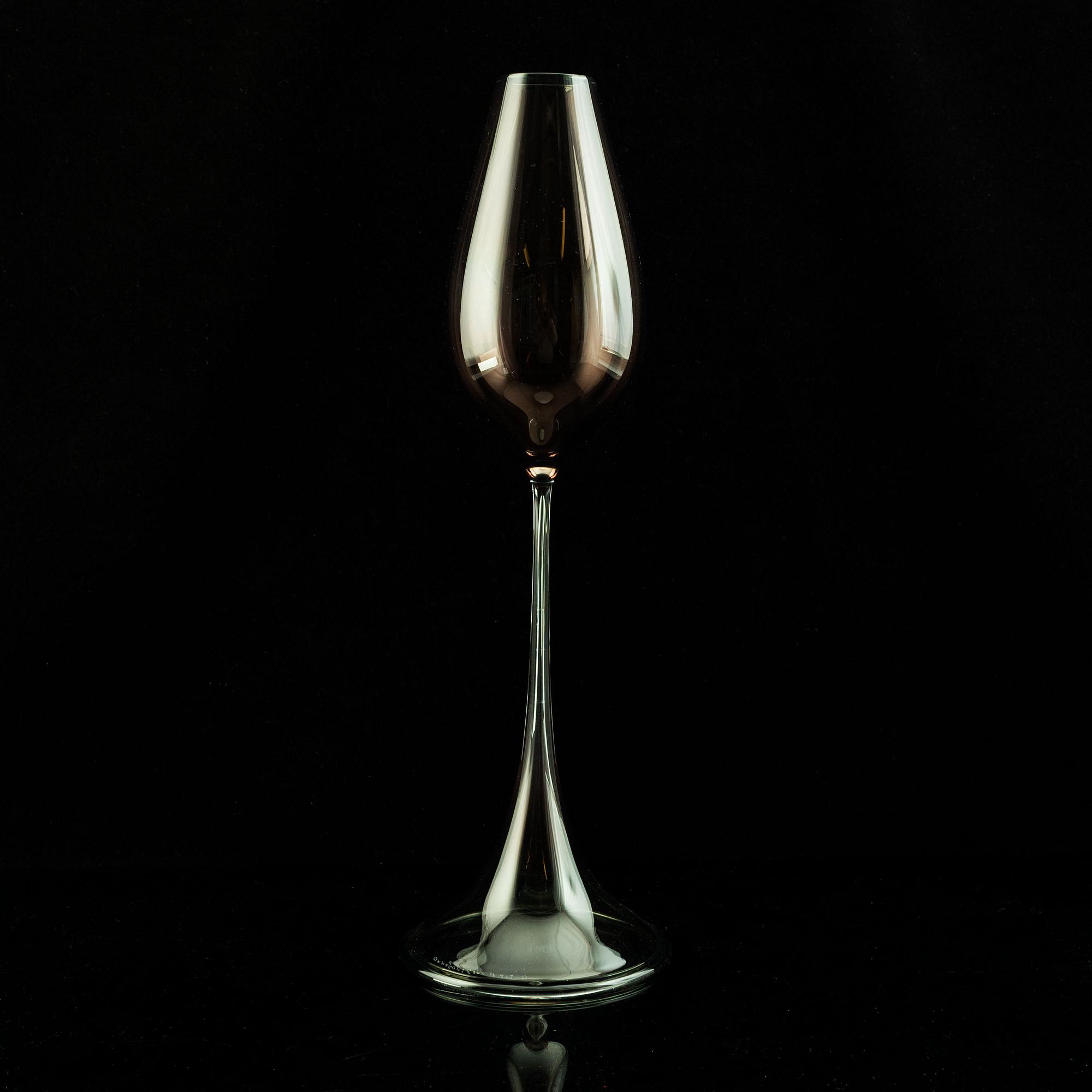 Nils Landberg, a tulip-shaped glass, Orrefors.