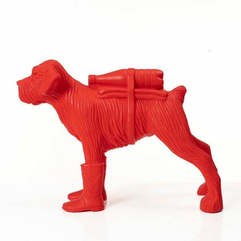 William Sweetlove, "Cloned Schnauzer with water bottle". (Pink).