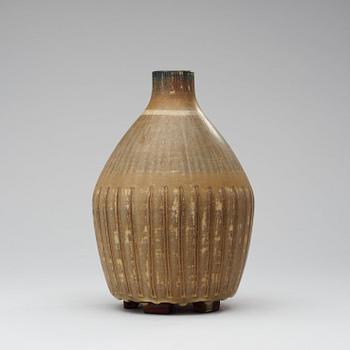 A Wilhelm Kåge 'Farsta' stoneware vase, Gustavsberg Studio 1953.