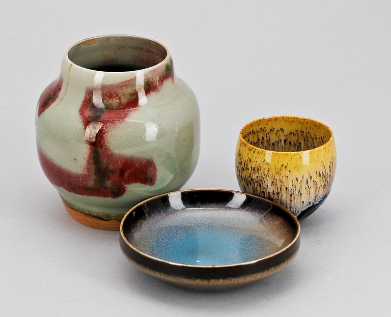 VAS samt SKÅLAR, 2 st, stengods, Carl Harry Stålhane, Rörstrand och Designhuset, sign.