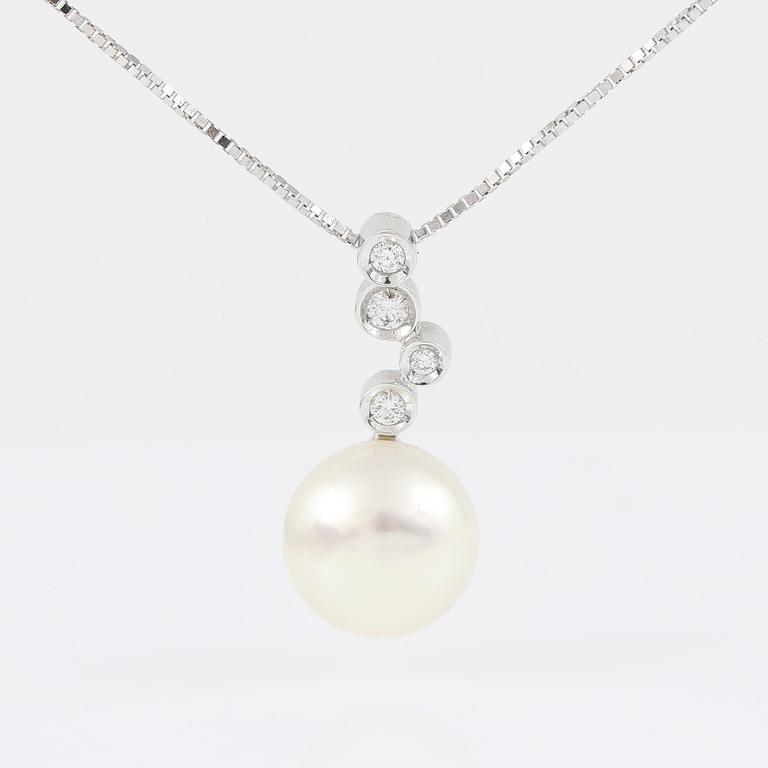HÄNGE med kedja i 18K vitguld, 4 diamanter, totalt ca 0.07ct och en odlad vit pärla, diameter 9.5mm.
