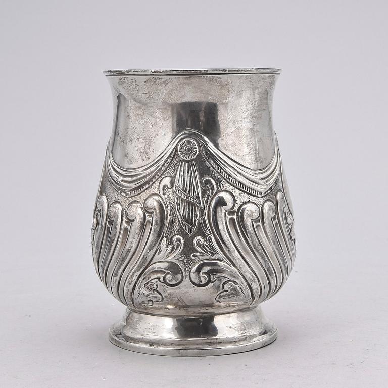 MUGG, silver, London 1783/84. Vikt ca 310 gram.