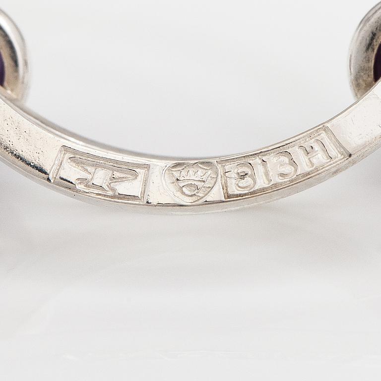 Elis Kauppi, A silver necklace with amethyst. Kupittaan kulta, Turku.