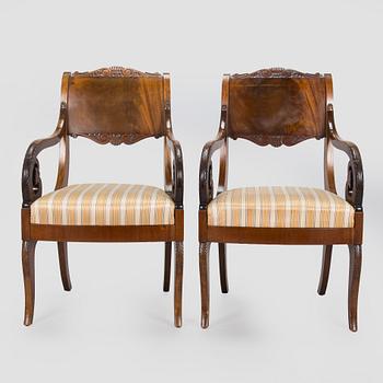 Karmstolar, ett par, biedermeierstil, 1920-30-tal.