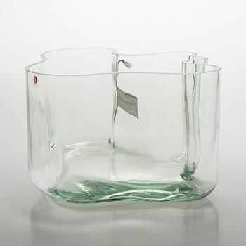 Alvar Aalto, a glass vase model 3031, signed Alvar Aalto Iittala 2002 and numbered 187/2000.