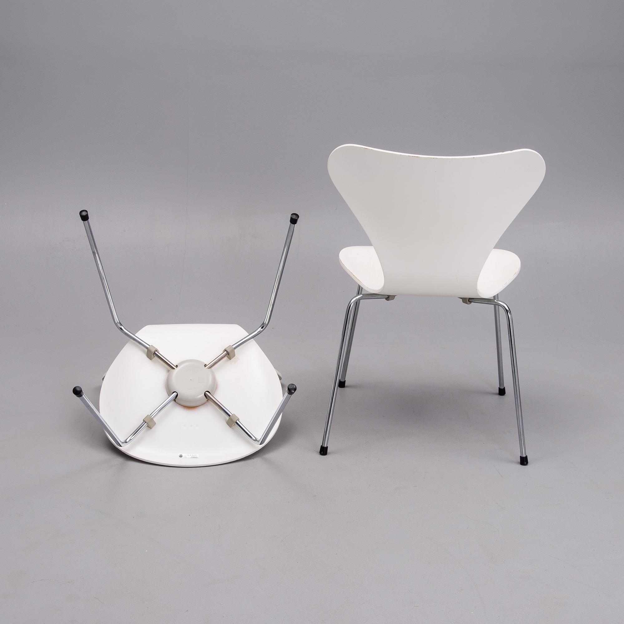 STOLAR, 4 ST, "Sjuan", Arne Jacobsen, Fritz Hansen, Danmark, 1980-tal.