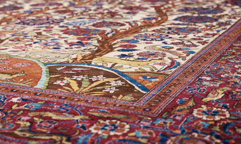 SEMI-ANTIQUE SILK KASHAN. 196,5 x 134,5 cm.