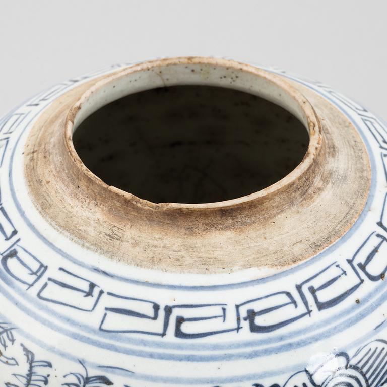 A blue and white porcelain bowl and a blue and white urn lidded jar, China,.