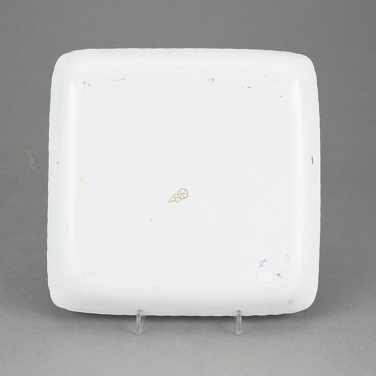 SKÅLFAT, porslin, Höchstliknande märke, omkring 1800-talets slut.