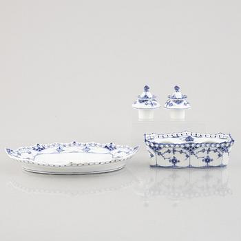 A 'Blue Fluted Full Lace' / 'Musselmalet' porcelain desk set with two inkwells, Royal Copenhagen, model 1063, 1893-1900.