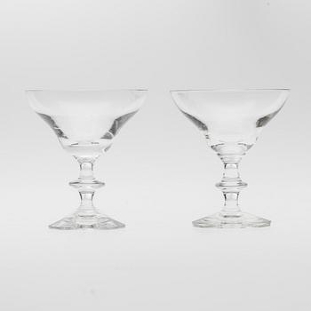 LIKÖRGLAS PÅ FOT, 12 st, "Sointu" Nanny Still, Riihimäen Lasi 1954-1962.