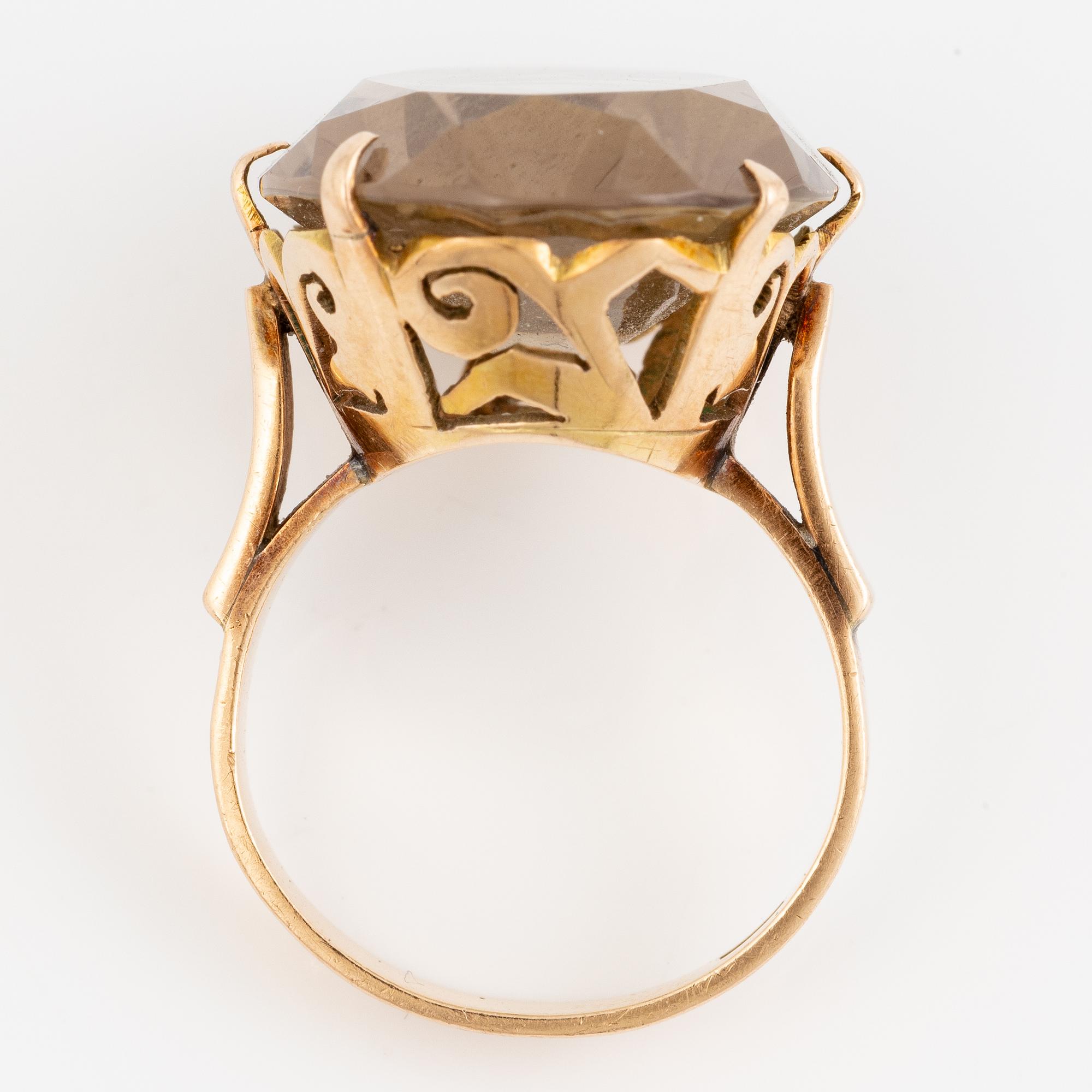 Ring 14K guld med rökkvarts.