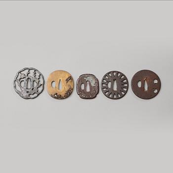 1506. A set of five Japanese bronze Tsubas, Edo period (1603-1868).