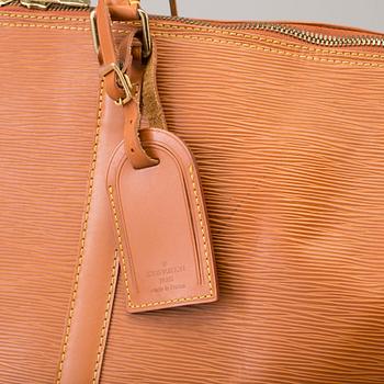 A "Keepall 50 epi" weekendbag by Louis Vuitton.