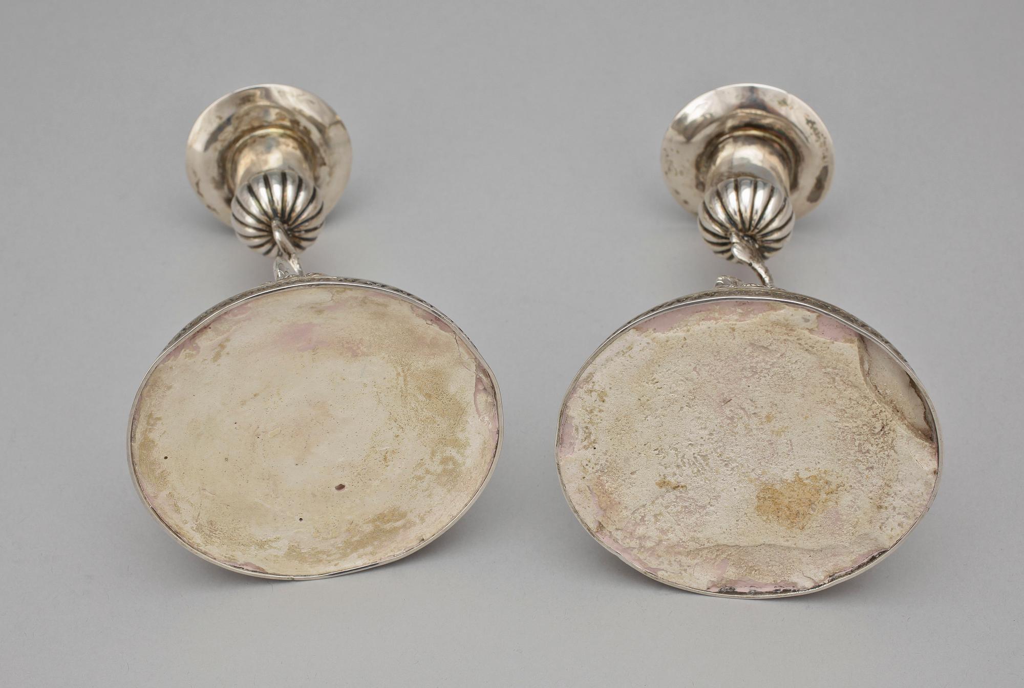 LJUSSTAKAR, ett par, silver, empire, troligen Johan Wahlström, Jönköping, 1831.