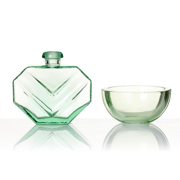 A glass bowl, a vase, a flacon, an ewer with stopper and a goblet, 20th century.