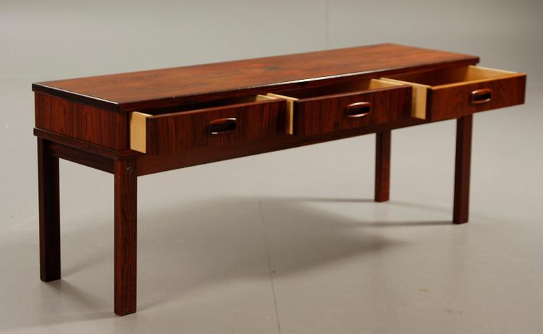 SIDEBOARD, 1970-tal.