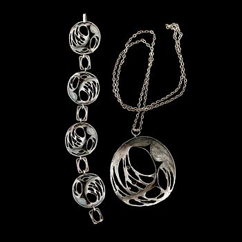 ARMBAND OCH COLLIER, sterlingsilver, Karl Laine, Finland.