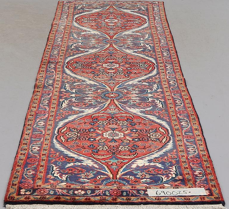 MATTA, Mehraban, ca 290 x 85 cm.