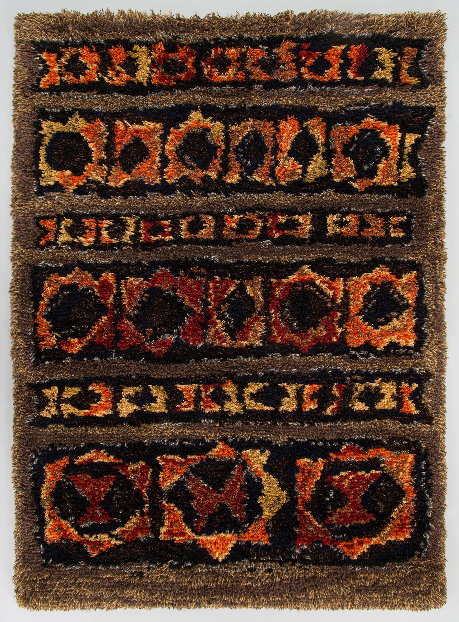 Tellervo Strömmer, a Finnish rya rug for  Wetterhoff. Circa 165 x 120 cm.