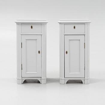 Sängbord, ett par, tidigt 1900-tal.