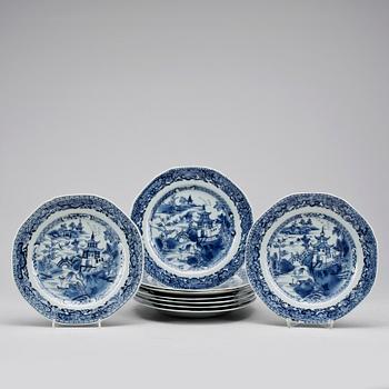 TALLRIKAR, 9 st, porslin, Kina, Qing dynastin, Qinalong (1735-96).