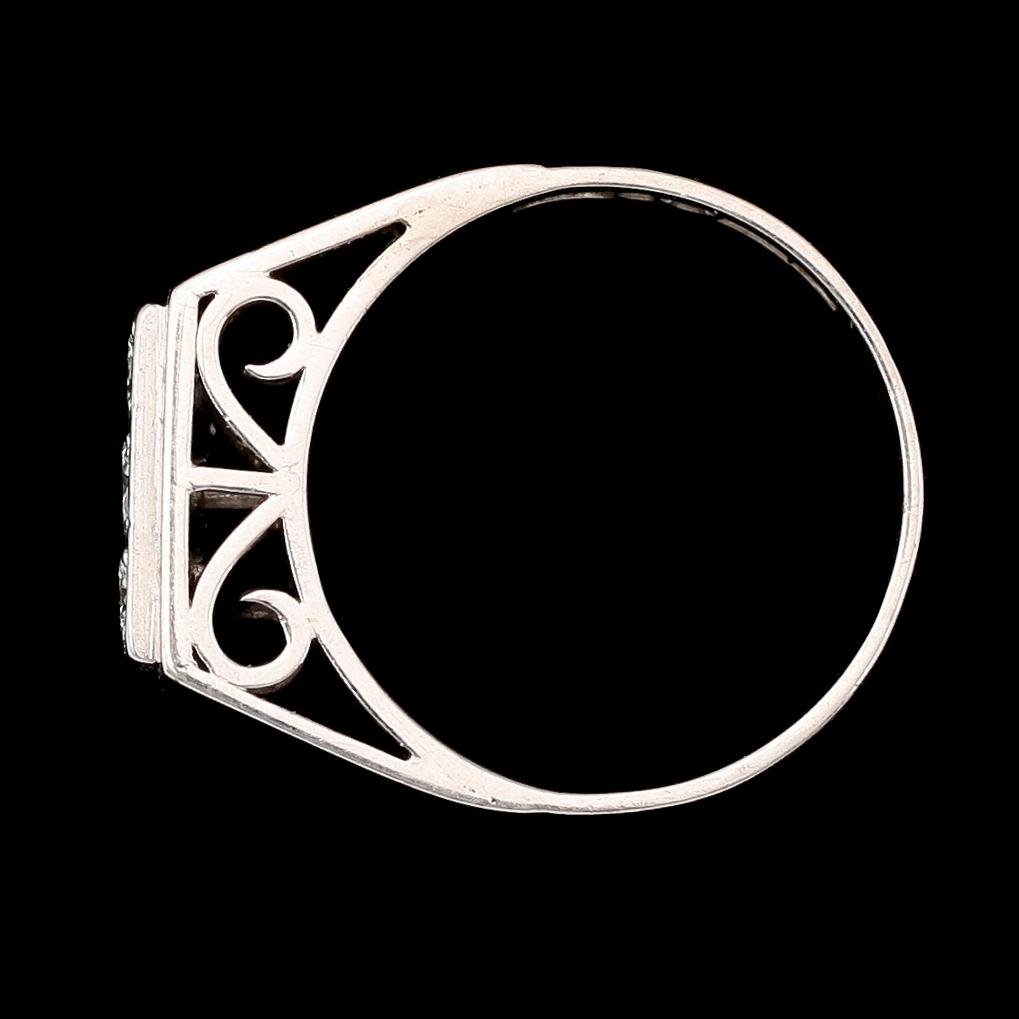 RING, 18K vitguld och briljantslipade diamanter, svenska stämplar, 1970. Total vikt ca 5 g.
