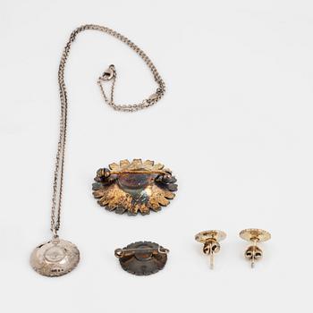 Smycken "Daisy" bland annat Georg Jensen silver och emalj.