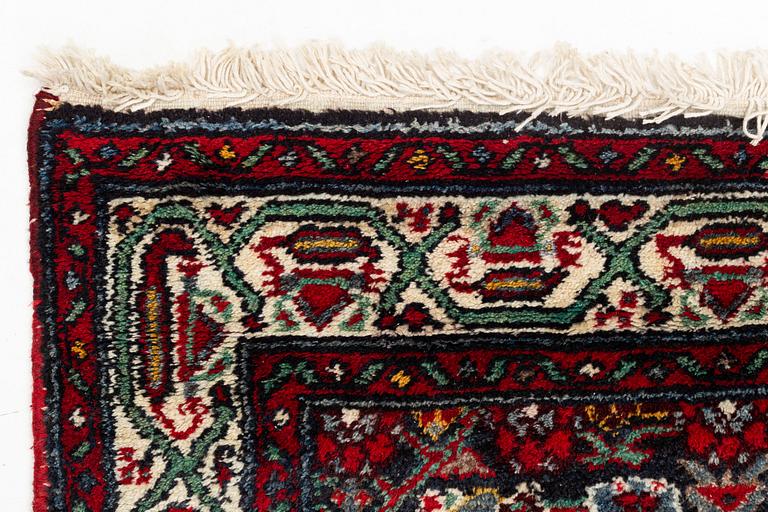 Gallery carpet, Old Hamadan, ca 100 x 286 cm.
