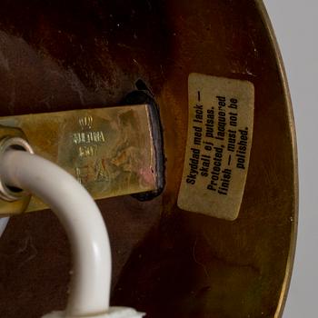 BORDSLAMPA, mässing. Pierre Forsell, Skultuna, 1960-/70-tal.