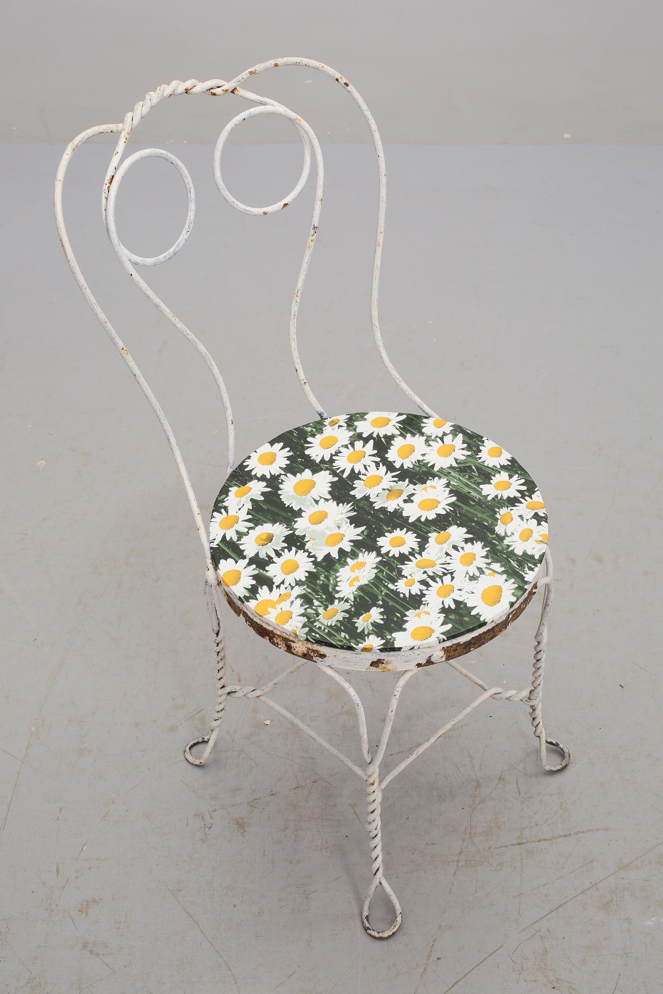 TRÄDGÅRDSGRUPP, 3 delar, delvis Grytgöl, 1900-tal.