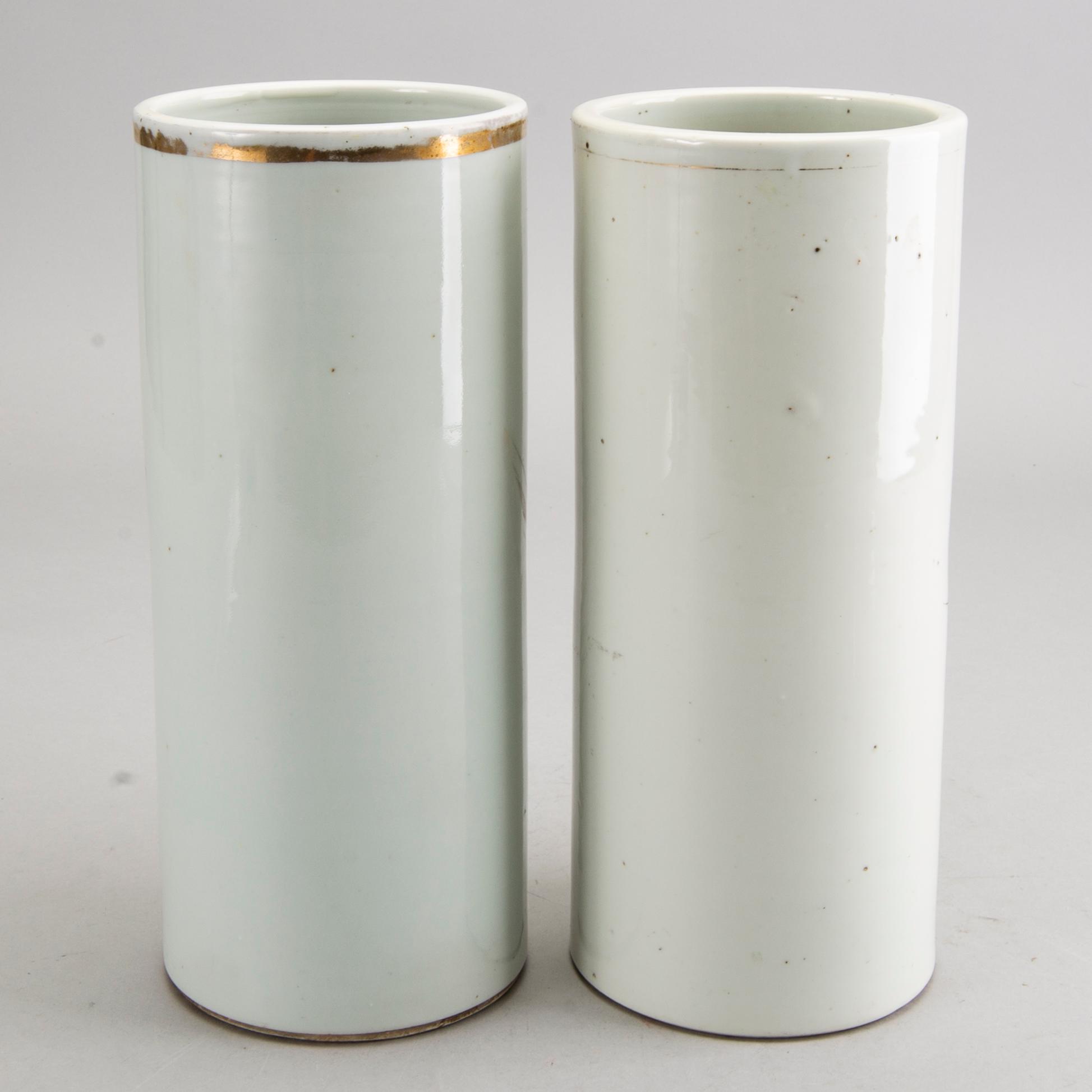 TWO CHINES PORCELAINS BRUSH  STANDS   20TH CENTURY.
