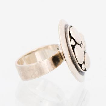 SAARA HOPEA, RING, silver. Ossian Hopea, Borgå 1963.