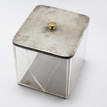 A tea casket, made around year 1900.