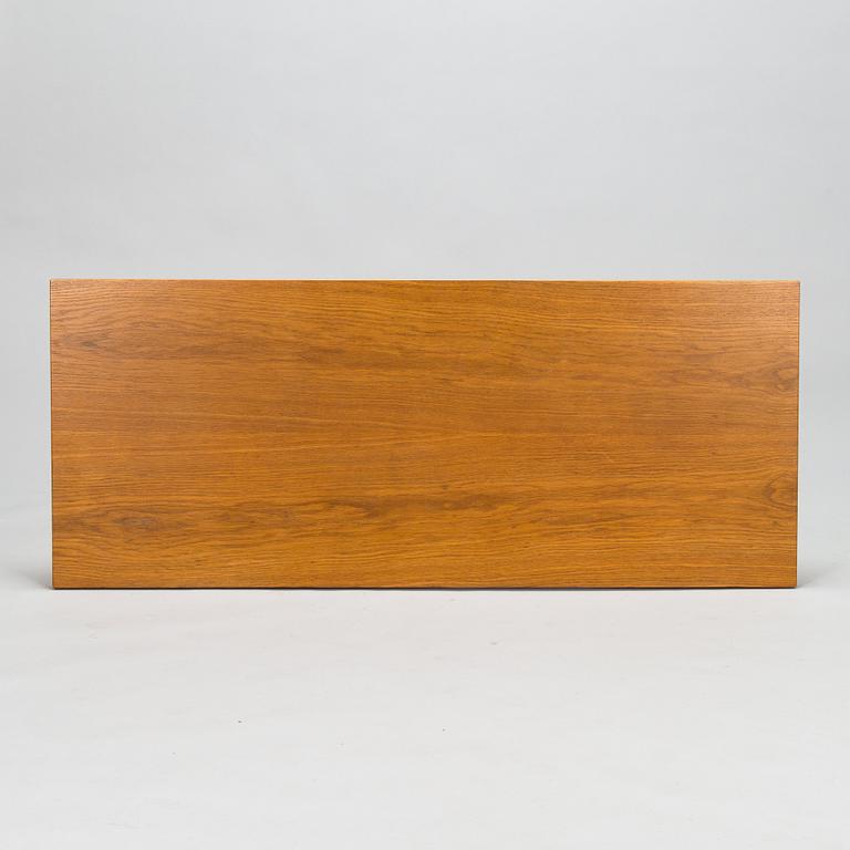 Hans J Wegner, soffbord för Andreas Tuck, Danmark.