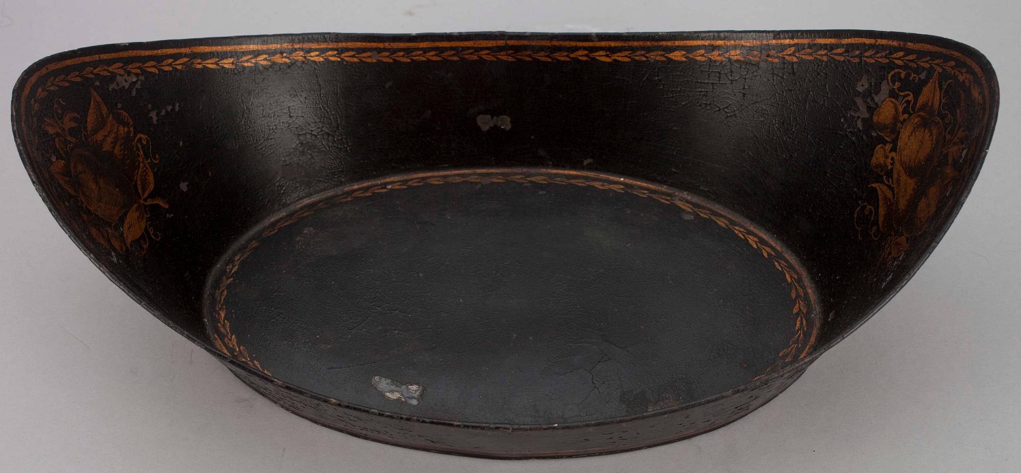 BRÖDSKÅL, plåt, empire, sign O.F. Richman, Falun o Sandsberg. 1800-talets första fjärdedel.
