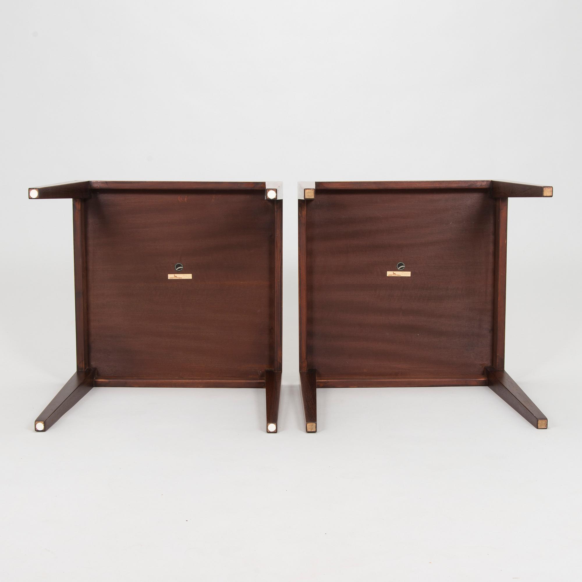 Severin Hansen, sivupöytiä, pari, malli 140, Haslev Møbelfabrik,Tanska, 1900-luvun puoliväli.