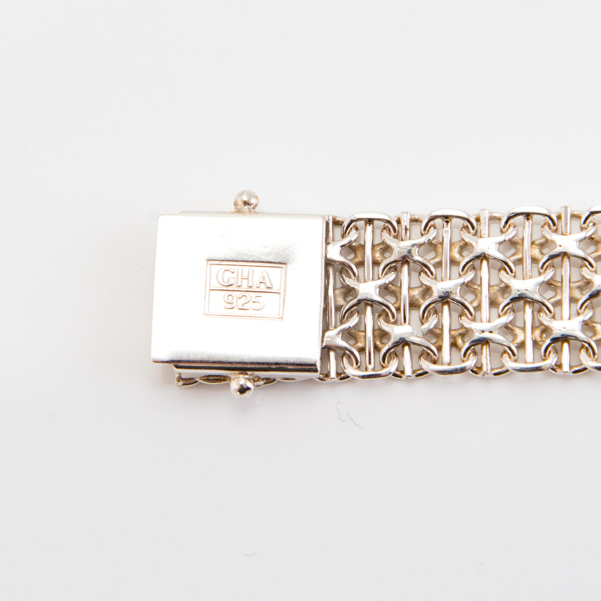 HALSBAND och ARMBAND, sterlingsilver, Kultajousi Oy, Helsingfors.