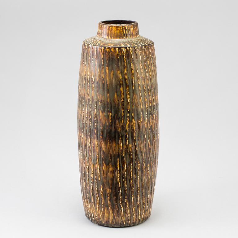 GUNNAR NYLUND, golvvas, stengods, "Rubus", Rörstrand.