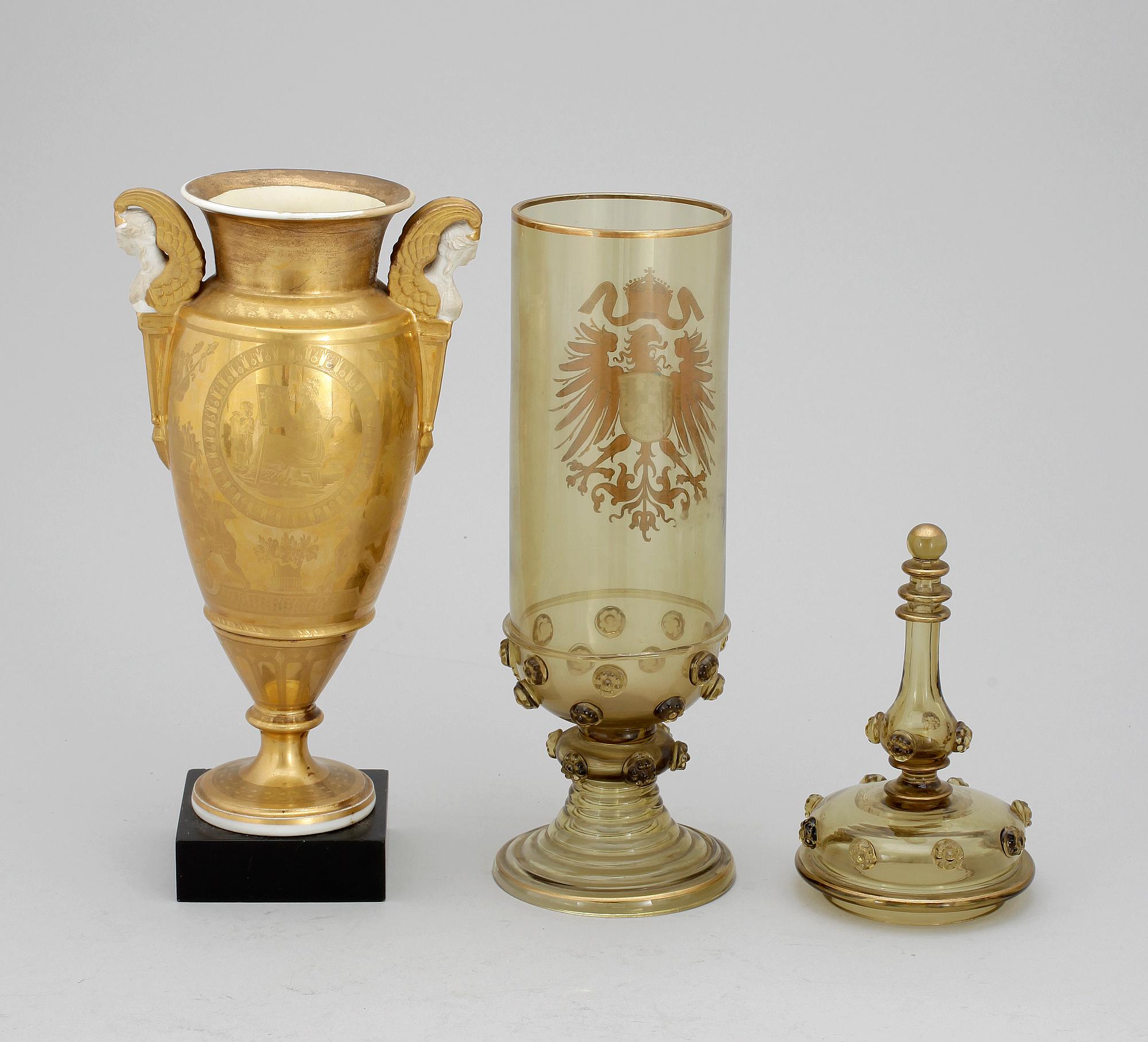 URNOR, 2 st, porslin o glas, bl.a. empire, 1800/1900-tal.