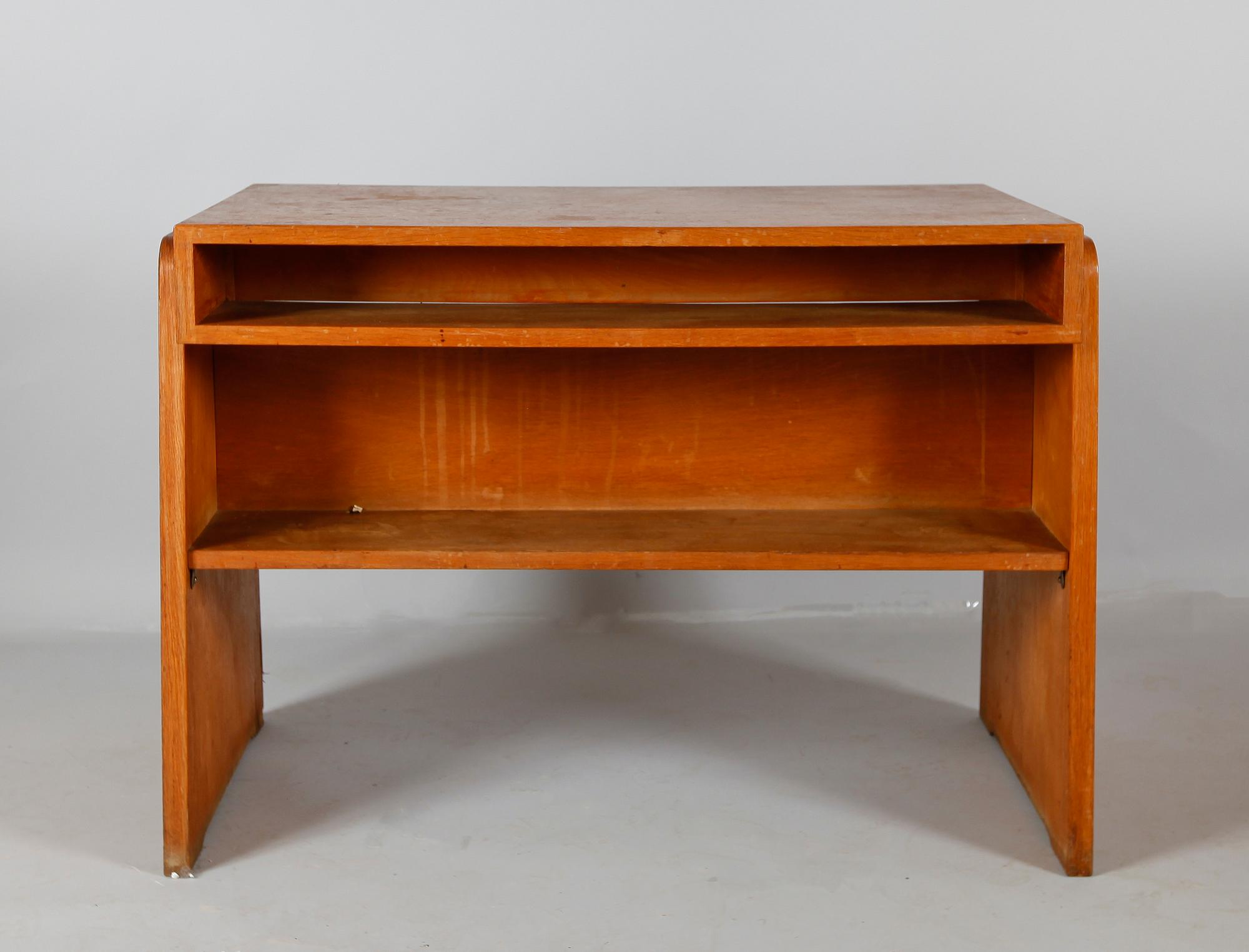 SKRIVBORD, 1900-talets mitt.