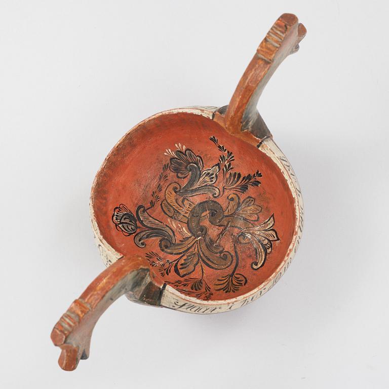 A Norwegian 18th century "Kjenge" painted carved wood ale cup bowl.