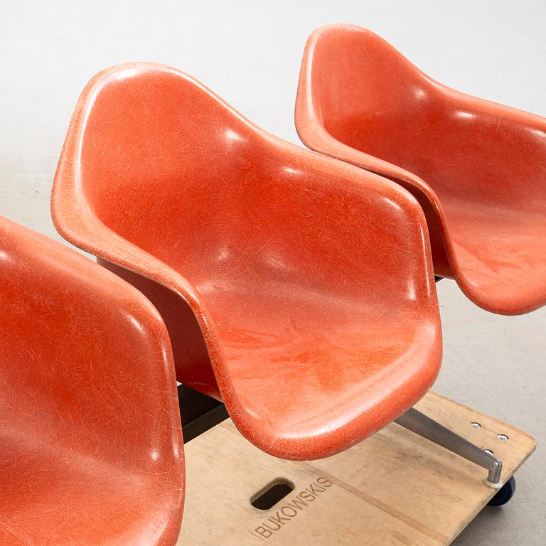 Charles & Ray Eames, Sofa, "Eames Plastic Side Chair RE beam seating", Herman Miller, second half of the 20th century.