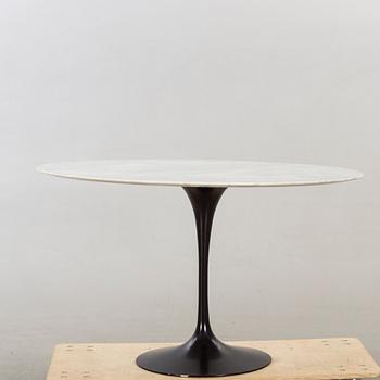 Eero Saarinen, matbord, "Tulip", Knoll international.