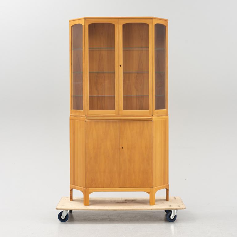 An 'Undantaget' vitrine cabinet by Carl Malmsten.